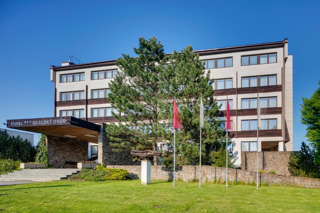 Hotel Skalsky Dvur Bystrice nad Pernstejnem Zewnętrze zdjęcie