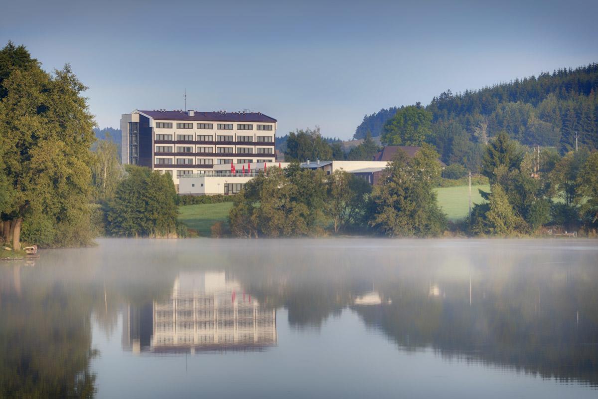 Hotel Skalsky Dvur Bystrice nad Pernstejnem Zewnętrze zdjęcie