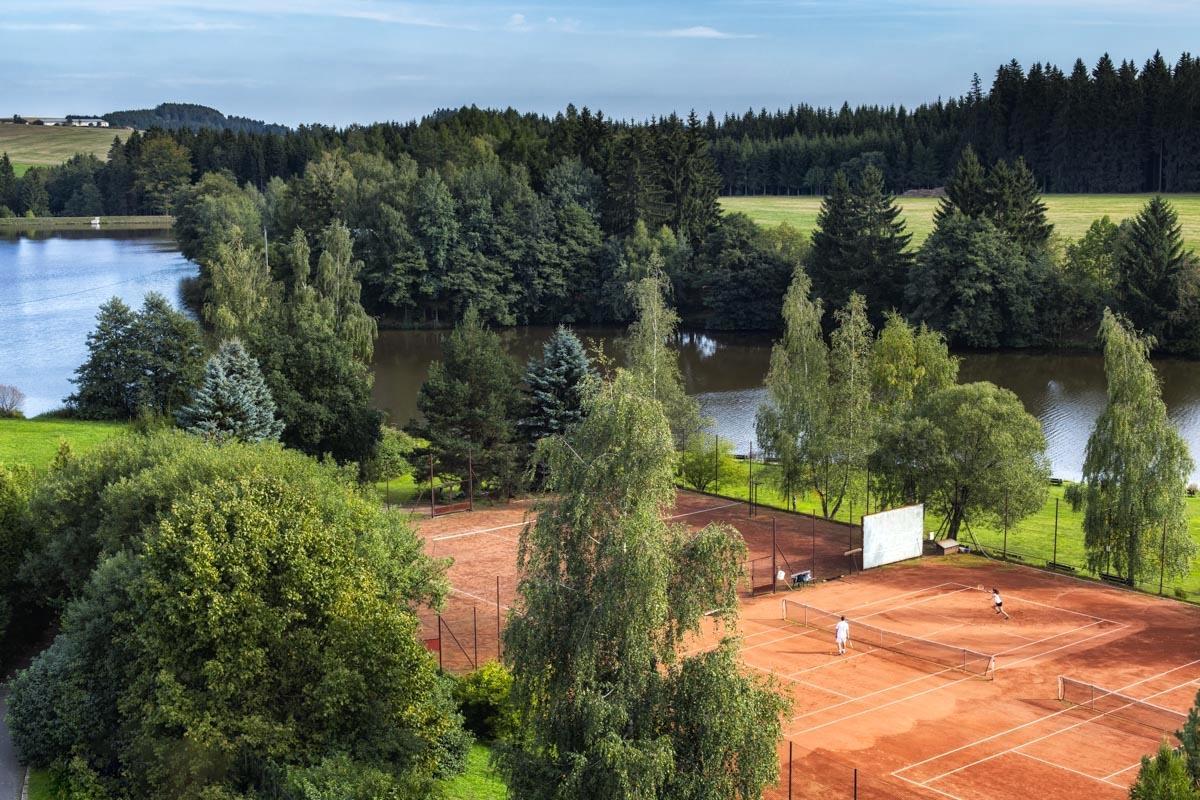 Hotel Skalsky Dvur Bystrice nad Pernstejnem Zewnętrze zdjęcie